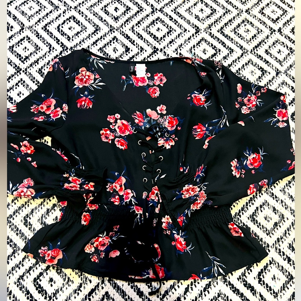Floral blouse long sleeve